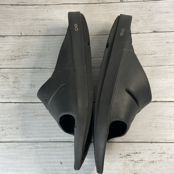 Oofos OOahh Slide Sandals - Picture 6 of 11